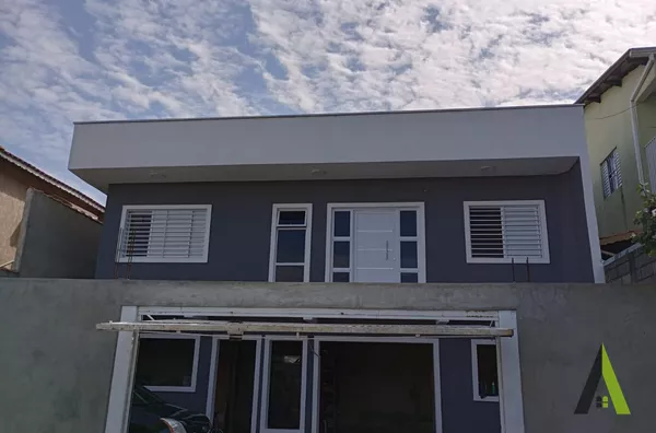  Sobrado em Bairro Tradicional de São Roque! 