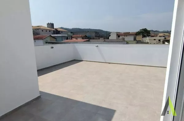Apartamento Garden Rico em Porcelanato em São Roque! 