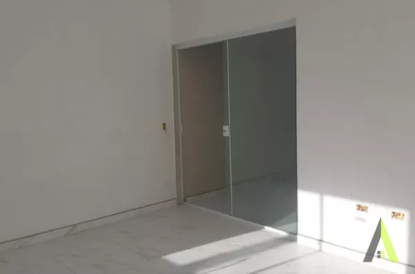  Casa Térrea com Design Moderno em Mairinque! 