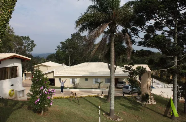 Chácara Rodeado de Muito Verde em São Roque!