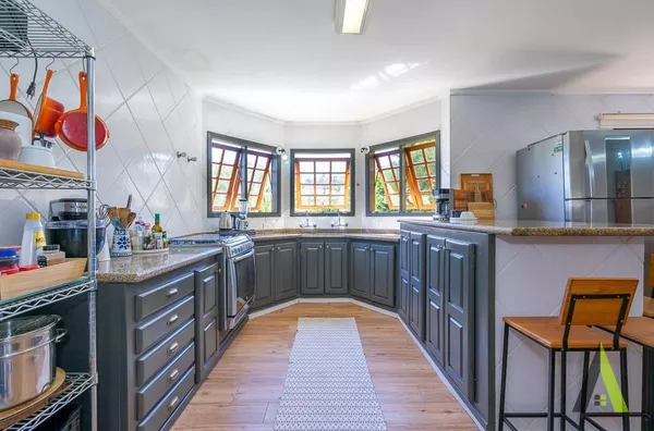 Casa Alto Padrão no Residencial Quebec Ville em São Roque!