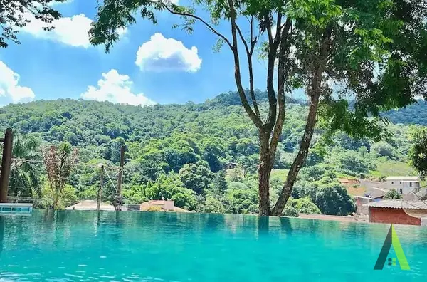 Casa de alto padrão mobiliada  em São Roque!