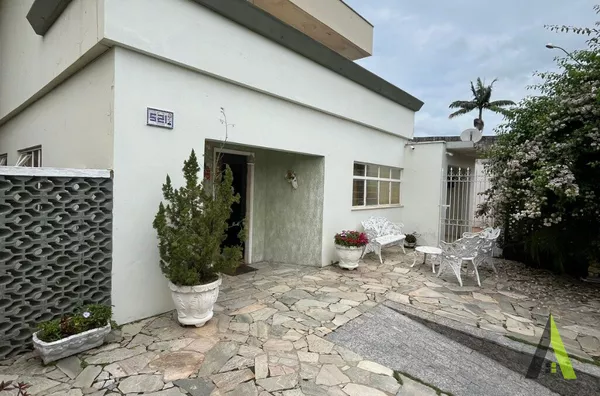 Sobrado com Área Gourmet Completa  em São Roque! 