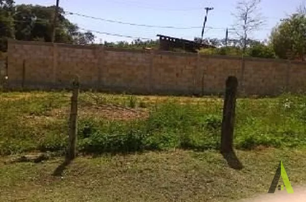 Terreno na Estrada do Vinho em São Roque! 