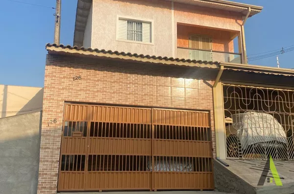 Sobrado em Bairro Tradicional em São Roque! 