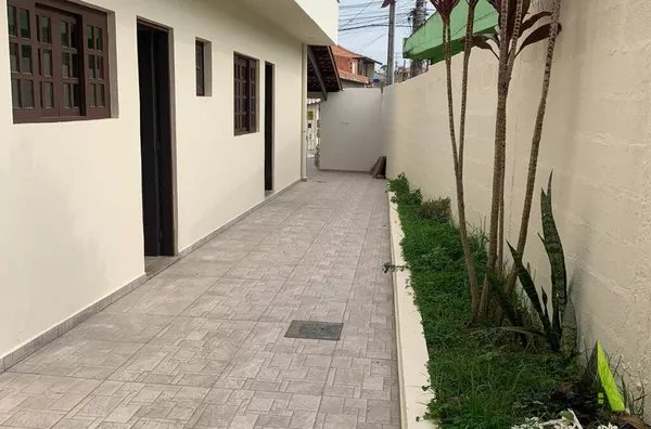 Casa com Acabamento Sofisticado em Mailasqui (Bairro) na Cidade de São Roque!