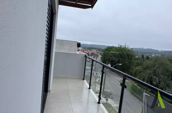 Sobrado Novo em Mailasqui! 