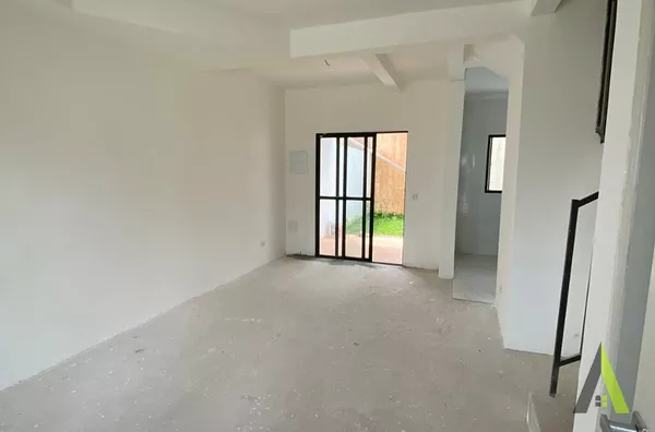 Casa em Condomínio Fechado em São Roque!