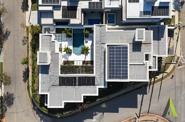 Mansão em Condomínio Fechado em Sorocaba! 