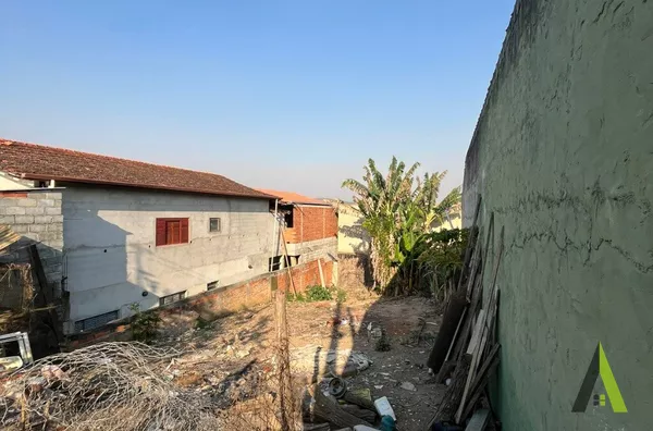 Terreno Plano Pronto para Construir em São Roque!