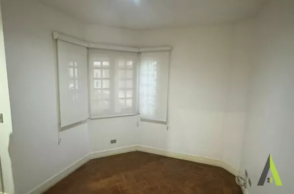 Sobrado em Condomínio no Centro de São Roque!