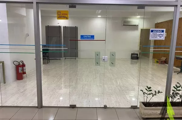 Sala Comercial Decorada em São Roque!