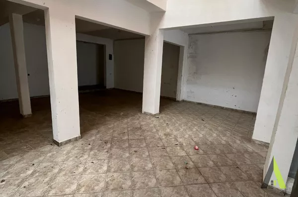  Sala Comercial no Centro de Araçariguama!