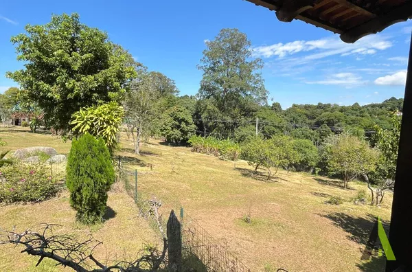 Chácara Térrea a 5 Minutos do Centro de São Roque!