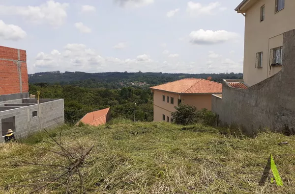  Terreno com Topografia Privilegiada em Mailasqui! 