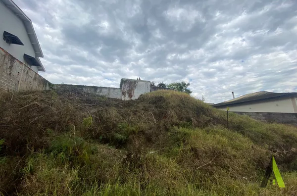 Terreno em Bairro Tradicional em São Roque! 