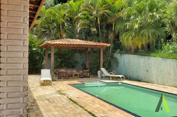 Casa em Condomínio Fechado em São Roque!