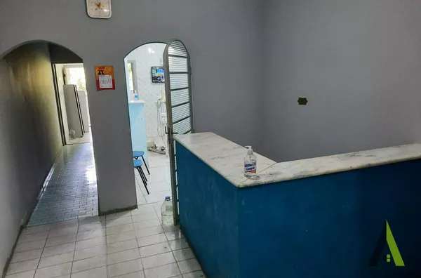 Sobrado Comercial no Centro de São Roque!