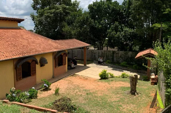 Chácara Rodeado de Muito Verde em São Roque!