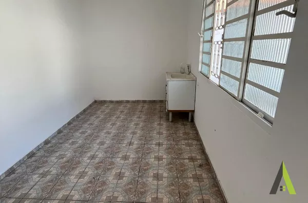 Sala Comercial no Centro de Araçariguama!