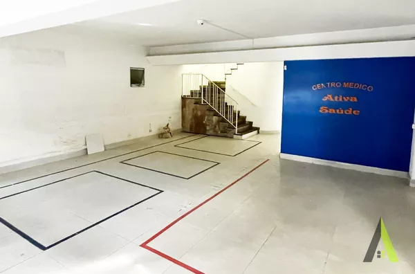 Ponto Comercial com 12 Salas no Centro de São Roque!