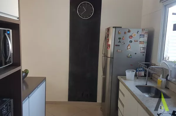 Casa em Condomínio Fechado em São Roque 