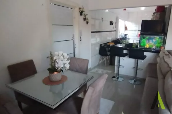 Casa Térrea Avarandada com Área de Lazer Completa em São Roque!