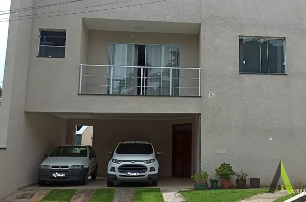  Sobrado coma Área Gourmet em Condomínio Fechado de São Roque!