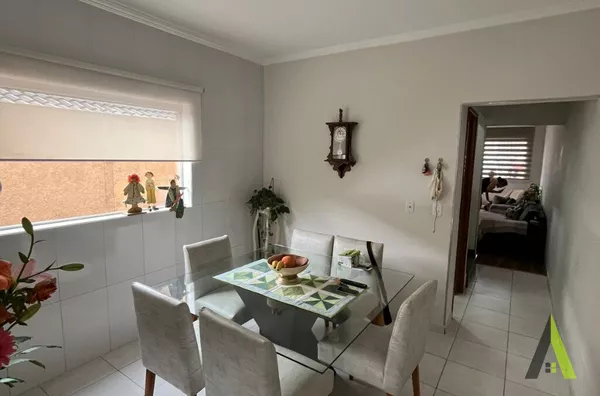 Sobrado em Bairro Nobre! 