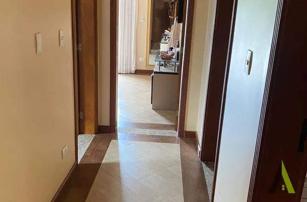 Sobrado em Bairro Tradicional São Roque!