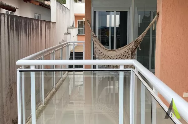 Casa em Condomínio Alto Padrão em São Roque! 