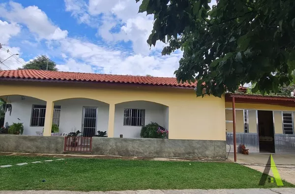 Chácara Próximo a Quintino de Lima em São Roque! 