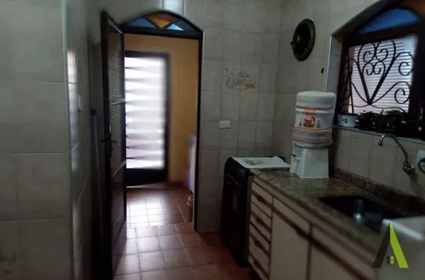 Casa em Bairro Tradicional de São Roque! 