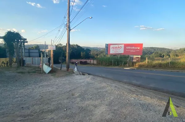 Terreno Plano na Estrada do Vinho! 