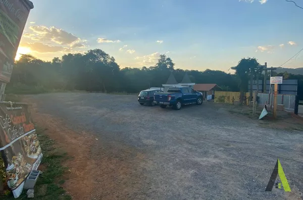 Terreno Plano na Estrada do Vinho! 