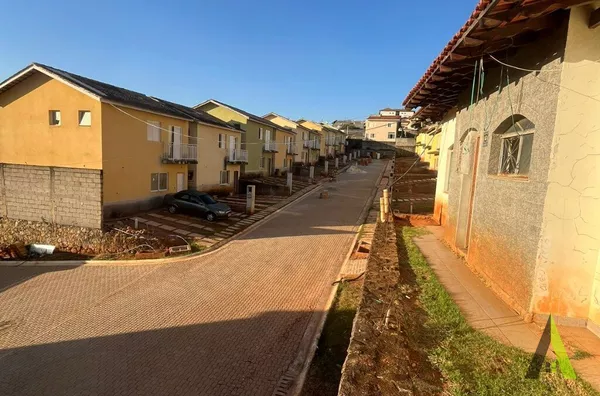  Sobrado em Condomínio Fechado em São Roque! 