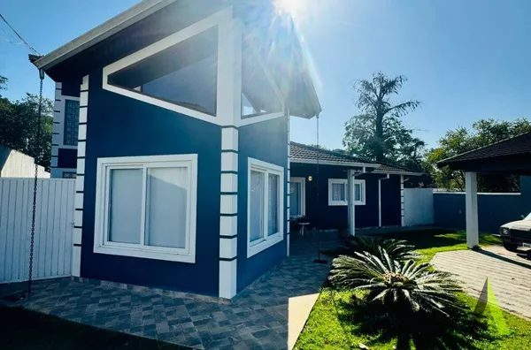 Casa Térrea de Alto Padrão em São Roque!