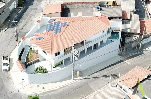 Casa Térrea com Área Gourmet Completa em São Roque!