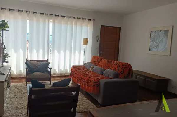 Casa Térrea em bairro Tradicional de São Roque!