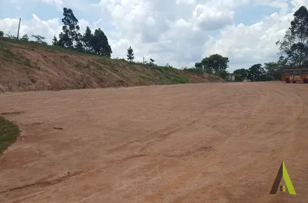 Terreno em Condomínio Industrial ! 