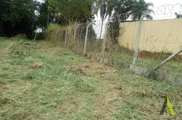 Terreno em Condomínio em Canguera! 