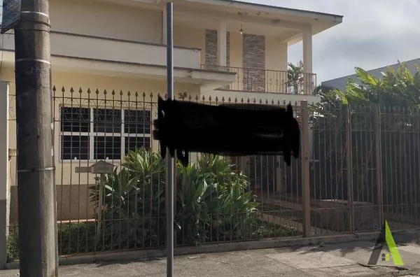 Sobrado no Centro de São Roque! 