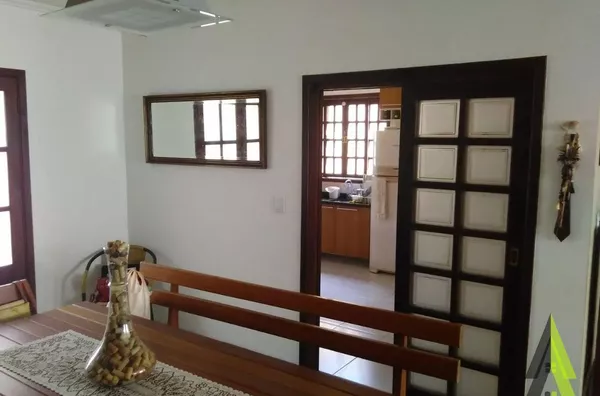 Sobrado de Alto Padrão com Vista Fantástica para a Cidade de São Roque! 