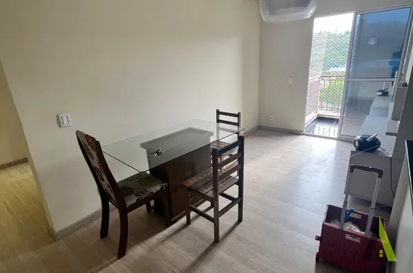 Apartamento em Condomínio Clube de São Roque!