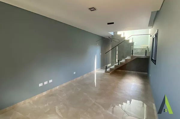 Sobrado em Bairro Tradicional em São Roque! 