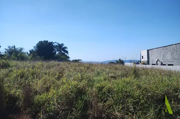 Terreno Plano em Condomínio Fechado em São Roque!