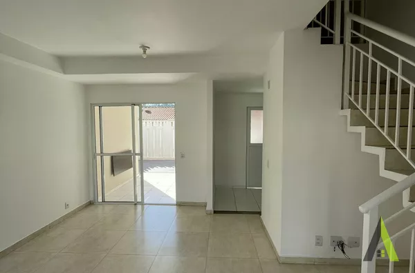 Casa em Condomínio Fechado em São Roque!