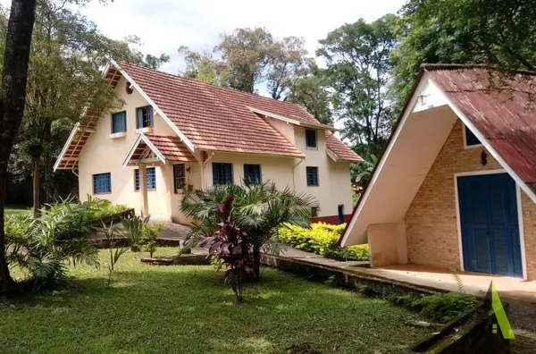 Casa Espetacular na Estrada do Vinho em São Roque!