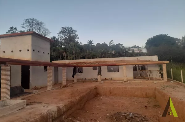 Casa em Condomínio Fechado em Mairinque! 