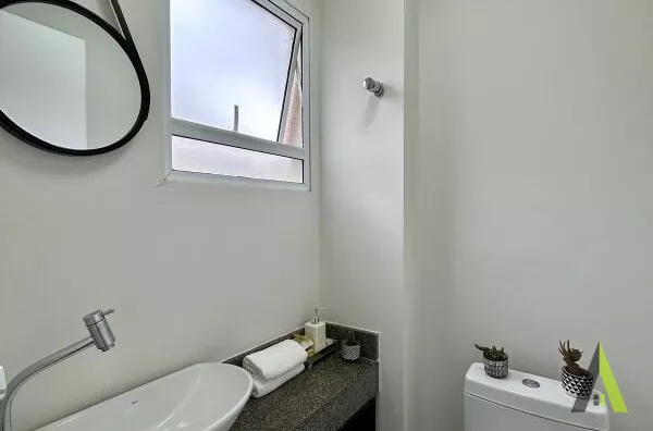 Sobrado em Condomínio Clube em São Roque! 